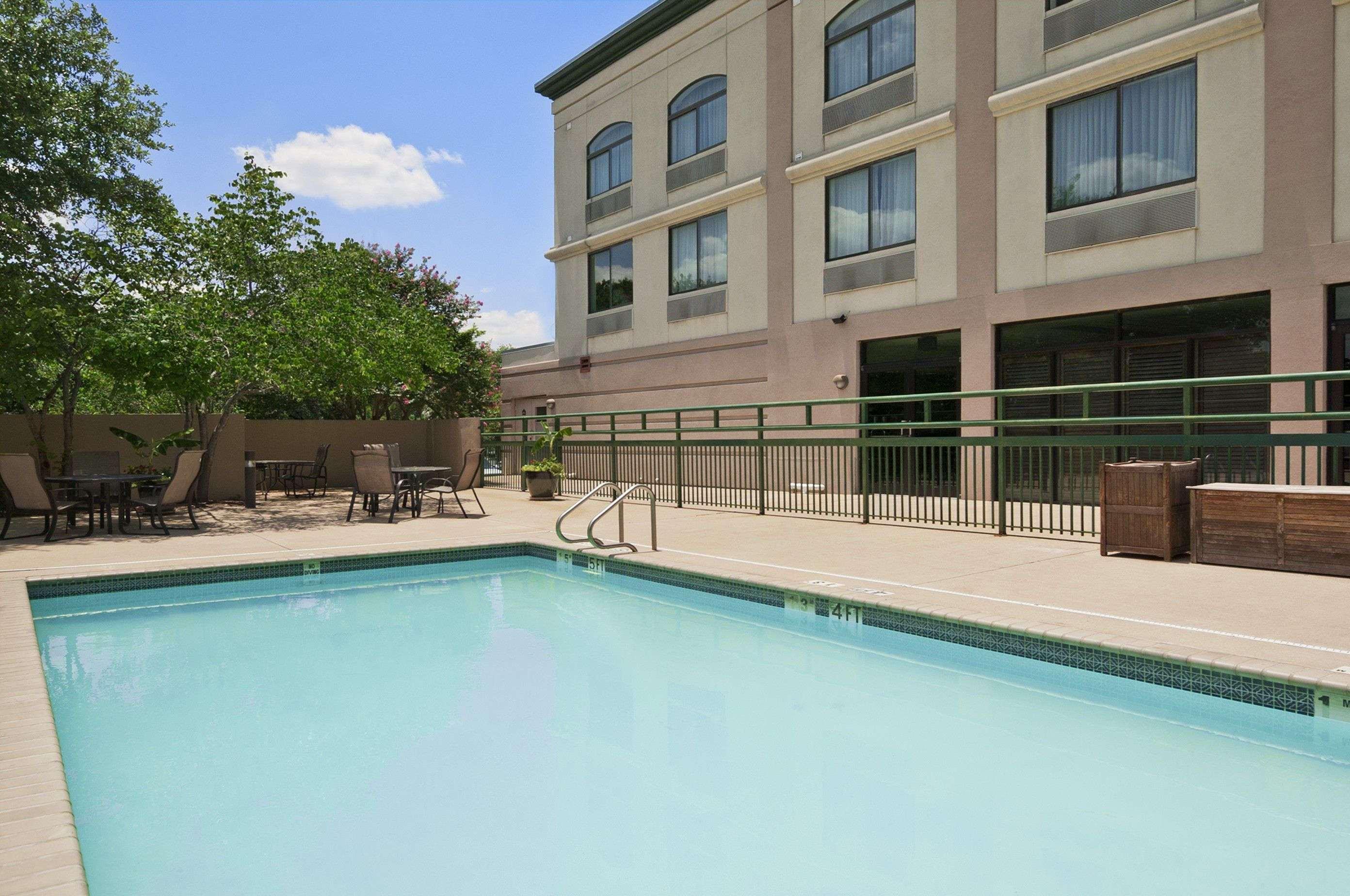 Wingate By Wyndham And Williamson Conference Center Hotell Round Rock Exteriör bild