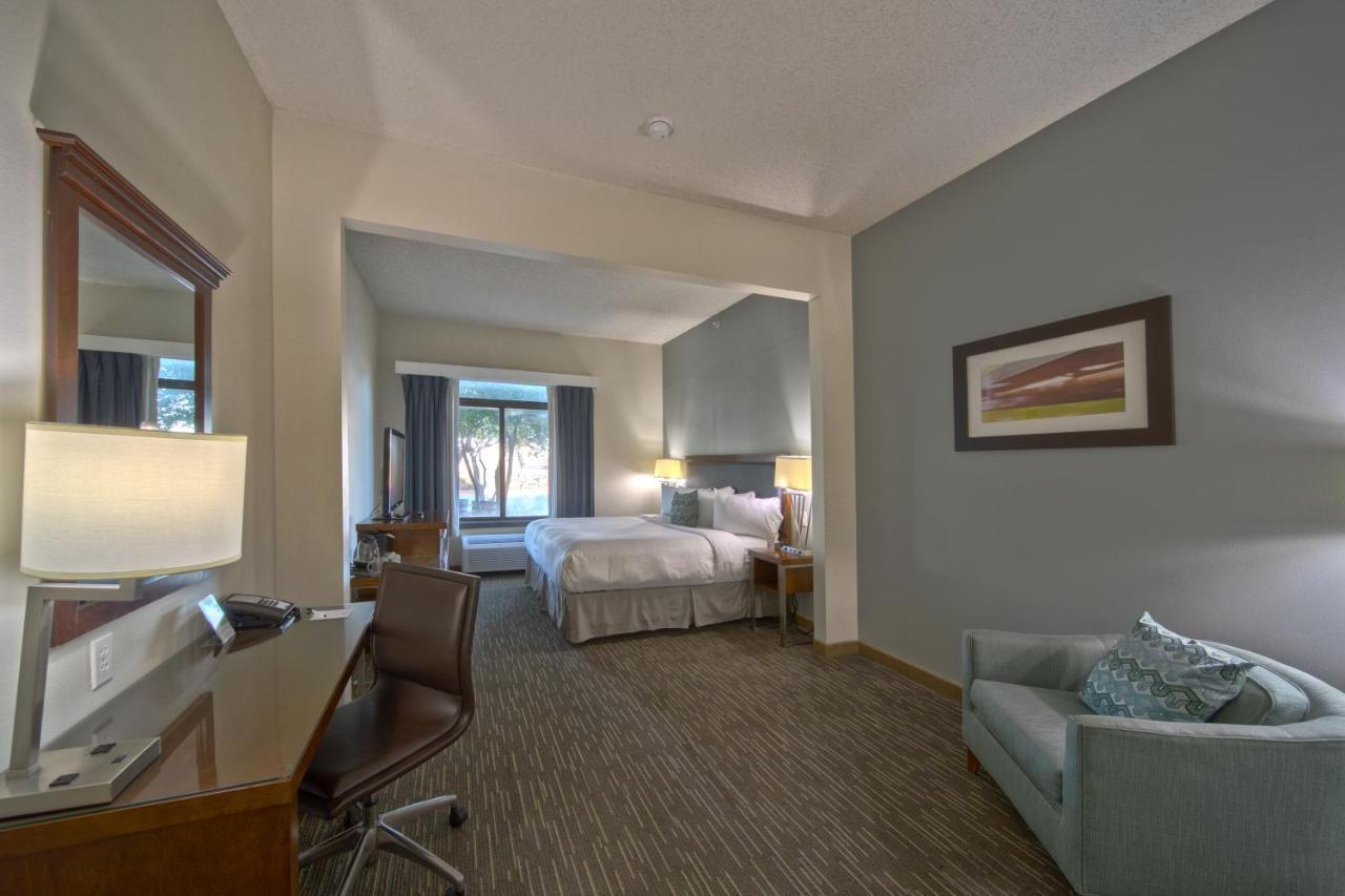 Wingate By Wyndham And Williamson Conference Center Hotell Round Rock Exteriör bild