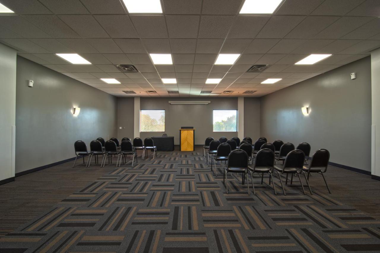 Wingate By Wyndham And Williamson Conference Center Hotell Round Rock Exteriör bild