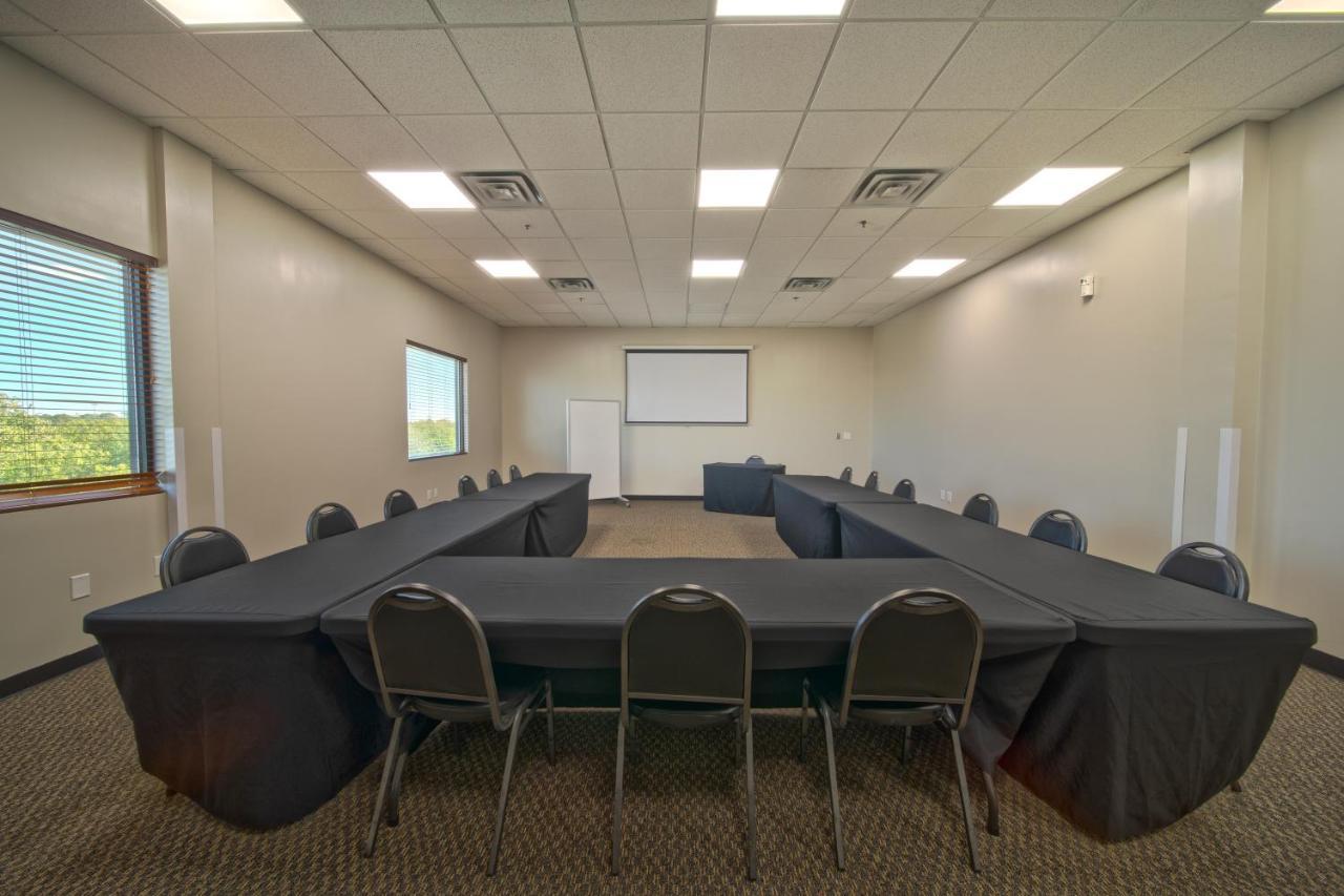 Wingate By Wyndham And Williamson Conference Center Hotell Round Rock Exteriör bild